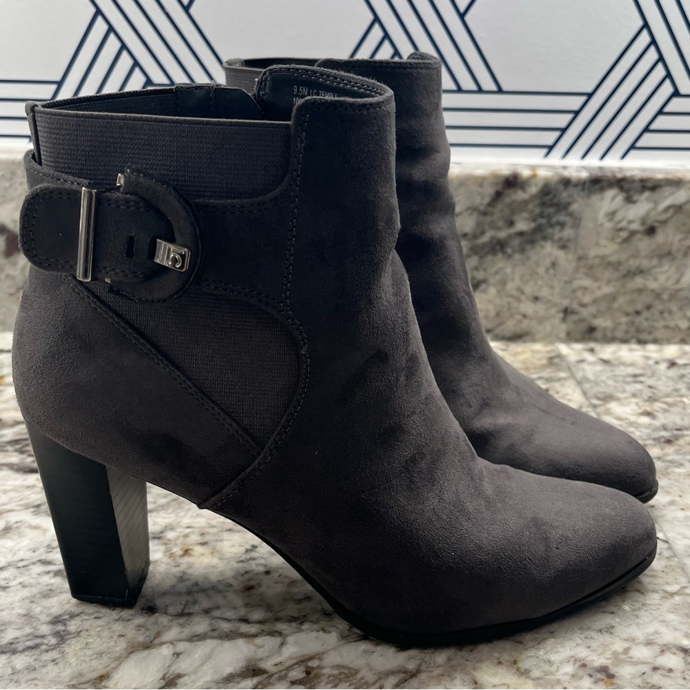 Liz Claiborne Temple Gray suede like stacked heel booties Size 9 1/2 - Picture 6 of 9
